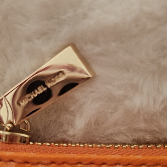 Michael Kors Jet Set Large Wristlet - Picture 7 of 7